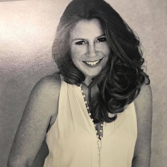 Meet your Posher, Brandy - Picture 1 of 1